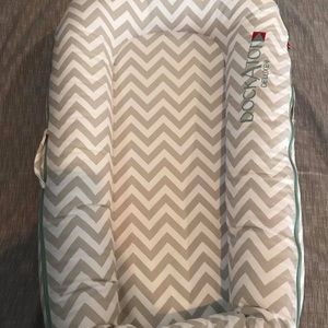 dockatot deluxe chevron